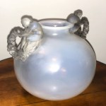 Vase « Bouchardon » opalescent